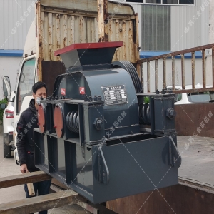 2PGC400X250小型玻璃破碎機發往江蘇徐州破碎碎玻璃