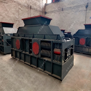 2PG1200x800型半自動液壓對輥破碎機發往四川