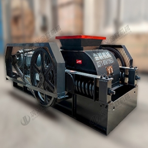 2PGC450x500雙齒輥破碎機發往吉林四平