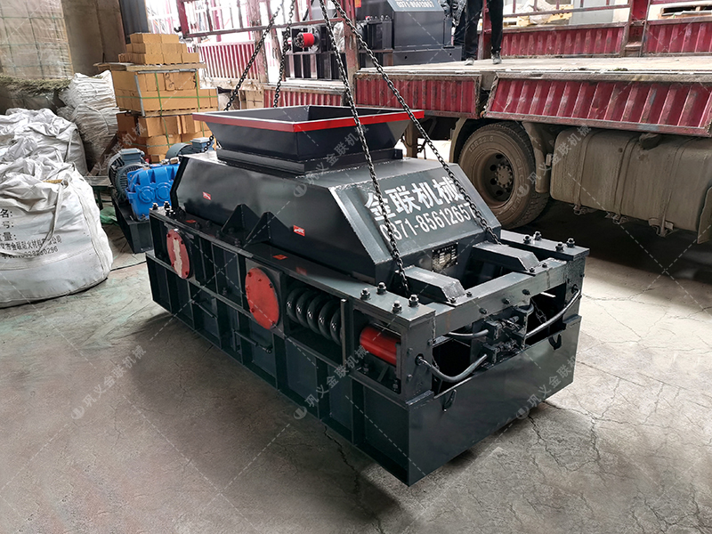 對輥破碎機破1噸礦石消耗多少電？