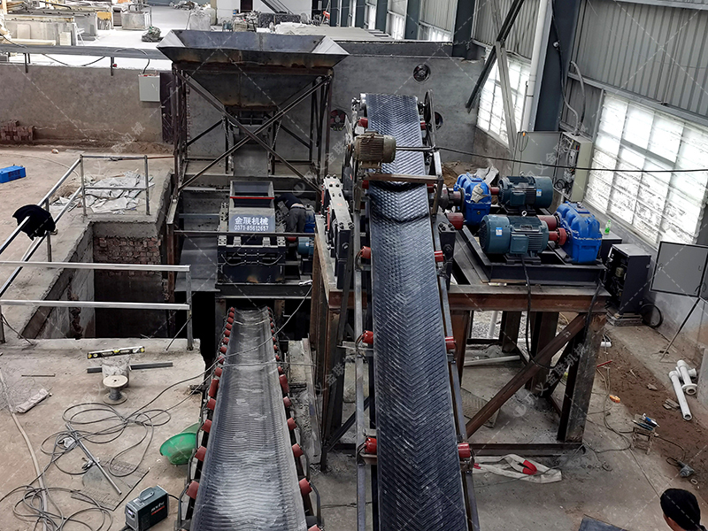 對輥破碎機破1噸礦石消耗多少電？