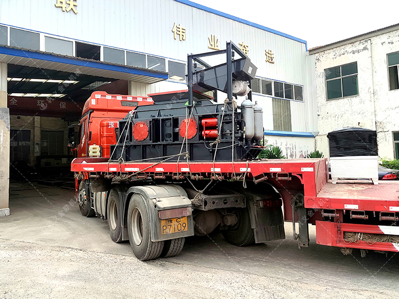 1007型全自動(dòng)液壓對輥制砂機(jī)發(fā)貨 發(fā)往江蘇