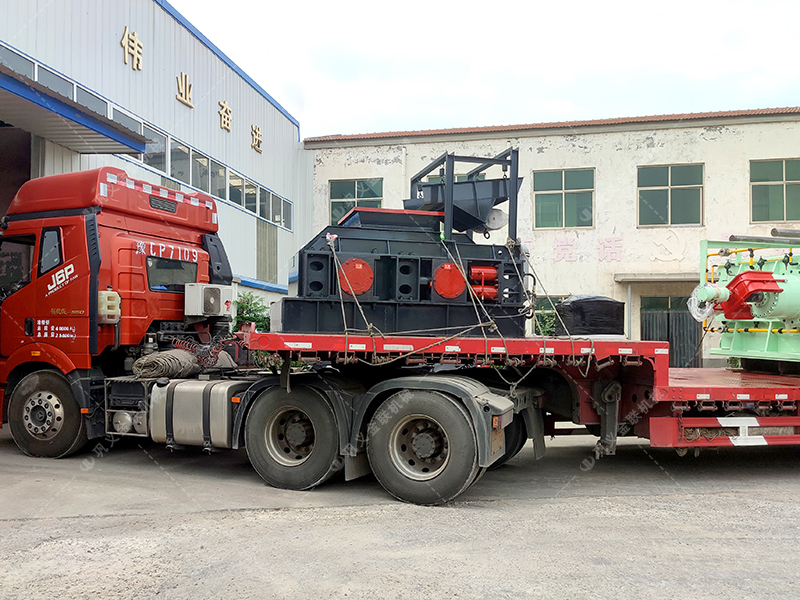 1007型全自動(dòng)液壓對輥制砂機(jī)發(fā)貨 發(fā)往江蘇