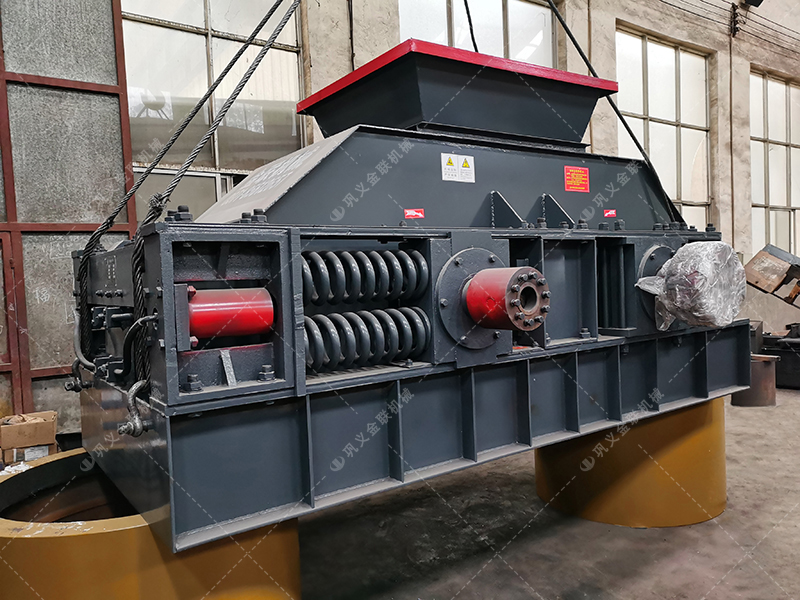 2PG1200x800彈簧式對輥破碎機發往湖北武漢