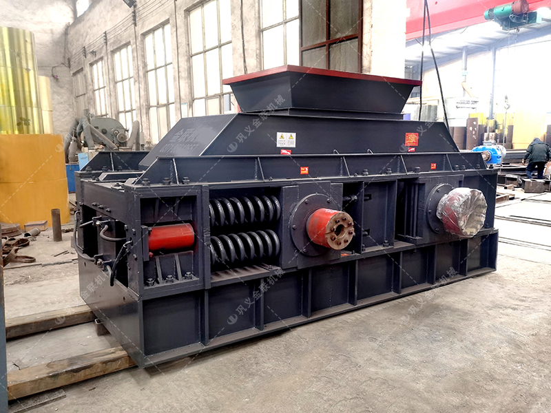 處理礦山廢石料用1510型對(duì)輥制砂機(jī)產(chǎn)能如何？