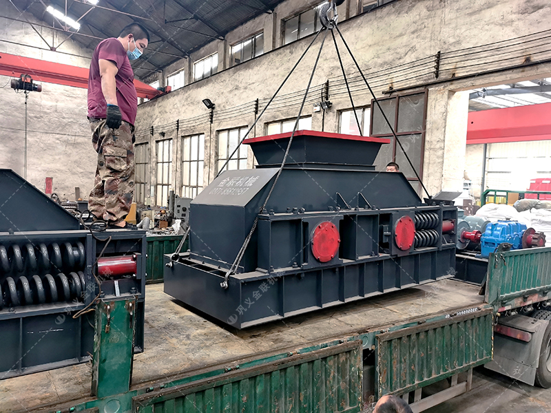 處理礦山廢石料用1510型對(duì)輥制砂機(jī)產(chǎn)能如何？