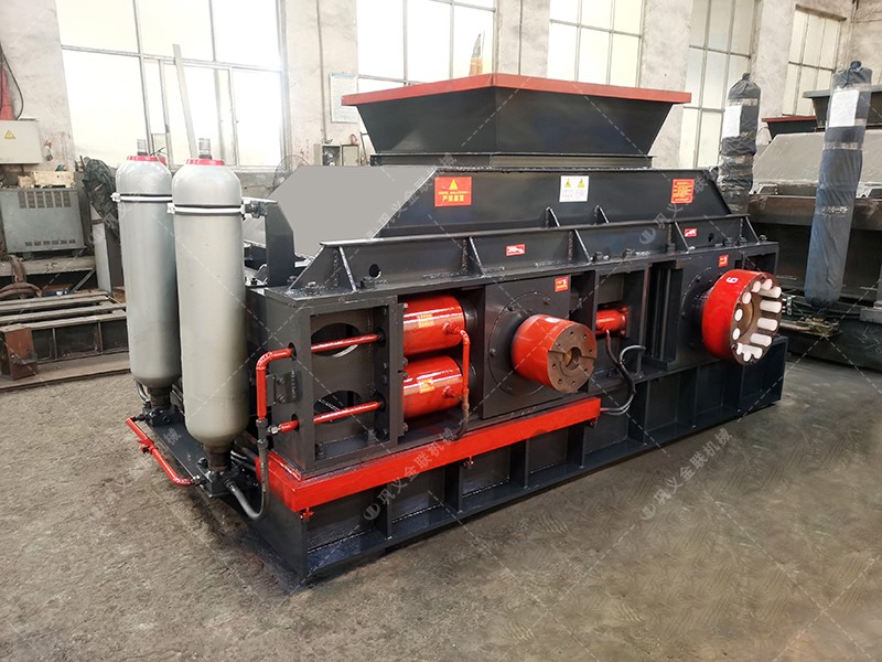 青石對輥破碎機(jī):為何在礦山開采中備受青睞? 青石對輥破碎機(jī):為何在礦山開采中備受青睞?