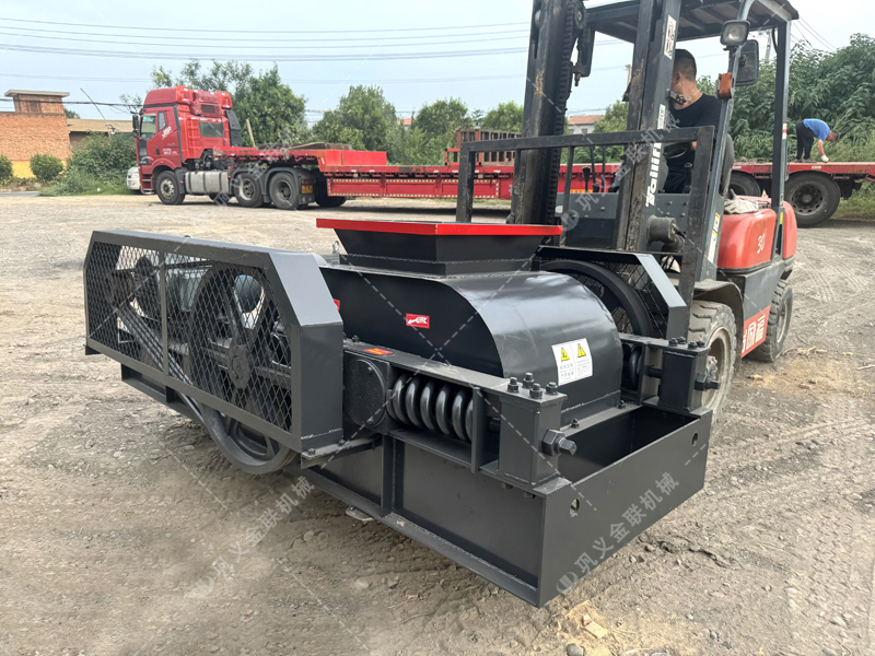 采購(gòu)雙齒輥破碎機(jī)必問(wèn)的7個(gè)問(wèn)題!少問(wèn)一個(gè)都可能被坑? 采購(gòu)雙齒輥破碎機(jī)必問(wèn)的7個(gè)問(wèn)題!少問(wèn)一個(gè)都可能被坑?